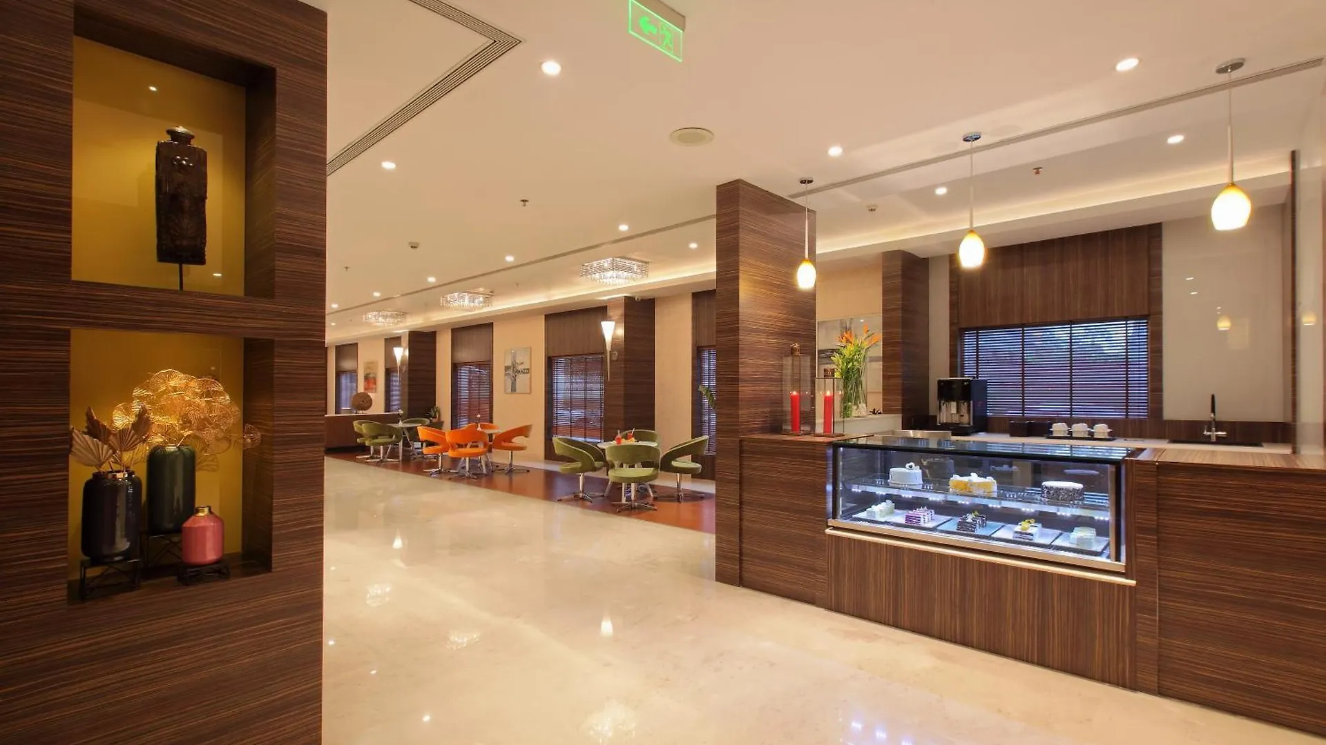 Distrikt 9 Hotel Palakkad 5*,